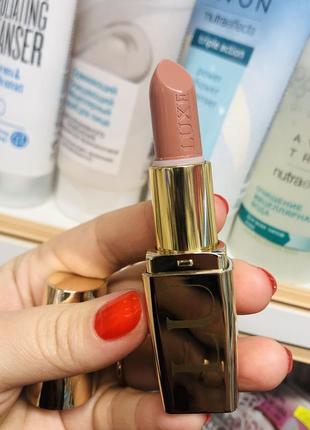 Зволожувальна губна помала ейвон люкс avon luxe nude slip "рожева перлина" 64903