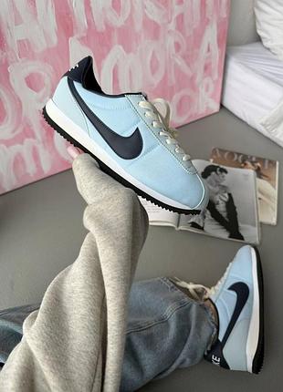 Кроссовки nike cortez light blue, стильные кроссовки nike cortez голубого цвета, классические кроссовки nike cortez light blue