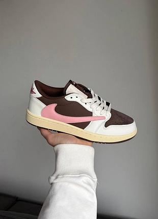 Кроссовки nike air jordan 1 low pink x travis scott, женские кроссовки nike в коллаборации с travis scott, кроссовки nike jordan