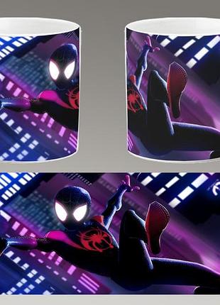 Чашка біла керамічна "людина-павук: через всесвіти" spider-man ост
