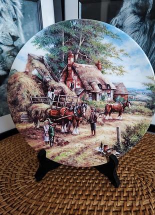 Коллекционная фарфоровая тарелка "country days" wedgwood making the hayrick" (создание стогу сена)