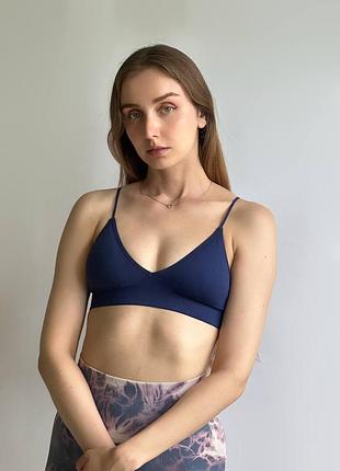 Топ спортивный bra на тонких бретелях dark blue