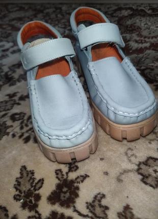 Кожаные босоножки свет голубых mag creative footwear