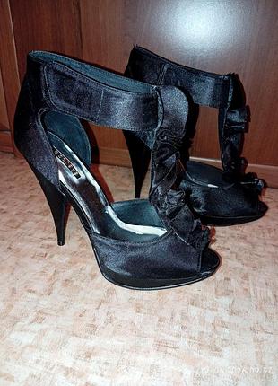 Нарядные босоножки , 24 см стелька