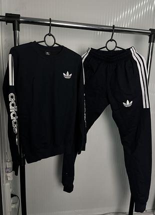 Чоловічий чорний спортивний костюм adidas