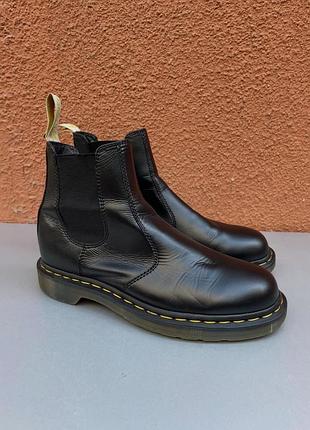 Оригінальні чоловічі шкіряні черевики dr .martens 42 розмір 27 см чорного кольору