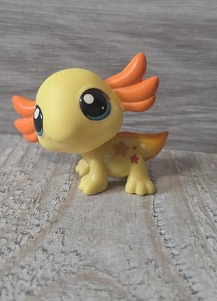 Колекційна фігурка littlest pet shop.