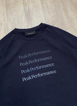 Світшот від peak performance 2
