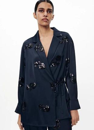Атласний блейзер- кимоно с пайетками zara