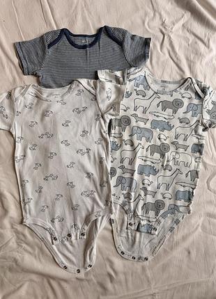 Набір із трьох бодіків carter’s, розмір 24 міс. 🦁🐘💙