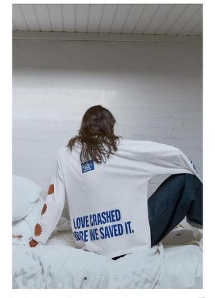 Оверсайз лонгслів від pull and bear 5