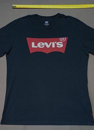 Плечі 47 см levis size l  175/96a  чорна  футболка 
100%cotton