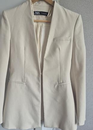 Классный приталенный жакет zara, xs, прекрасное состояние