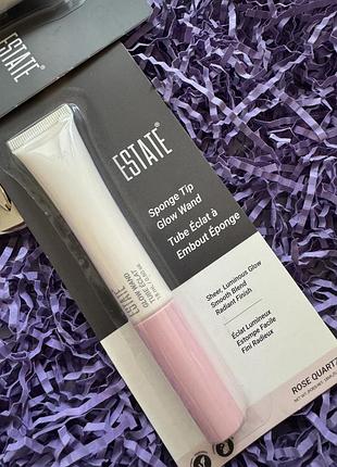 Жидкий хайлайтер-кушон нового поколения estate sponge tip glow wand, оттенок rose quartz