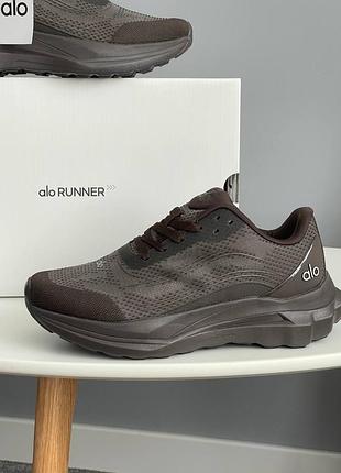 Женские кроссовки alo yoga runner brown