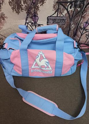 Сумка le coq sportif із великим фірмовим логотипом