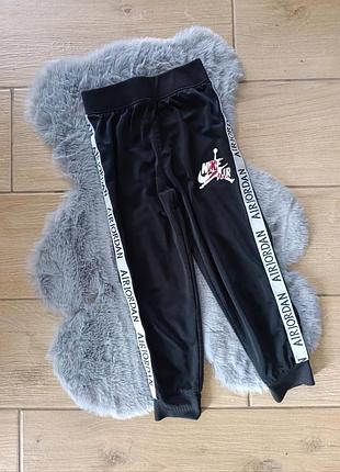 Штани джогери nike air jordan на хлопчика 3-4 роки
