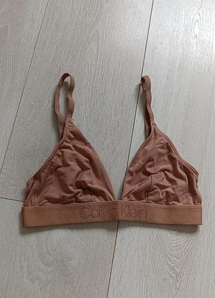 Бюстгальтер базовий бюст м'який ліф трикутний без кісточок calvin klein s c 70c 65d