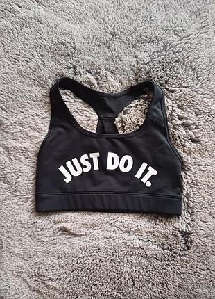 Спортивный топ nike