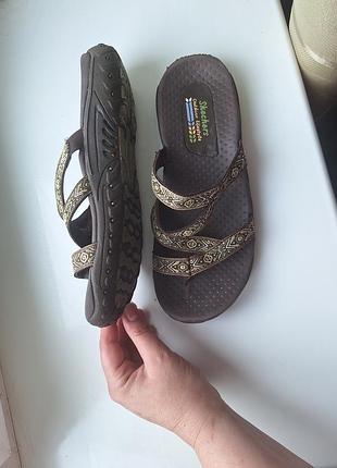 Шльопанці skechers