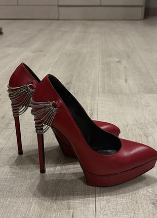 Туфлі,жіночі, saint laurent, червоні, розмір 35,5, орігінал, б/у, без упакування.
