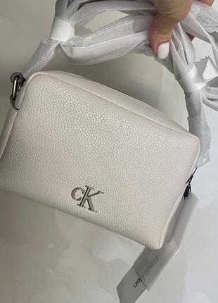 Жіноча сумка кросбоди calvin klein