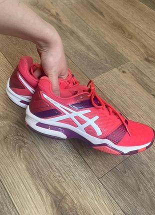 Asics. женские кроссовки. профессиональные кроссовки