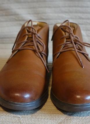 Легчайшие кожаные ботинки- чукка карамельного цвета clarks англия 45 р.