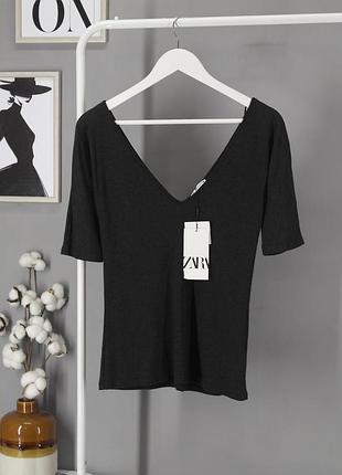 Нова обтисла сіра футболка в рубчик "zara". розмір м.