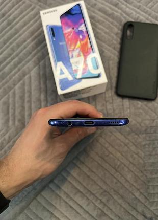 Продам смартфон samsung galaxy a70 5