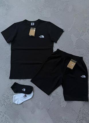 Мужской летний комплект черный tnf футболка + шорты + 2 пары носков, костюм на лето s m l xl xxl