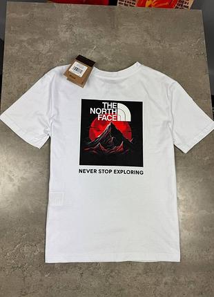 Футболка белая tnf цветные горы
