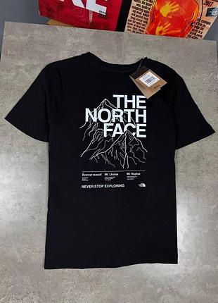 Футболка чорна tnf цветные горы
