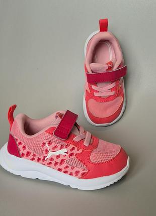 Кросівки 23 розмір puma fun racer roar ac inf