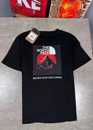 Футболка чорна tnf кольорові гори