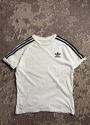Футболка adidas розмір s