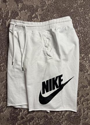 Шорти nike розмір s