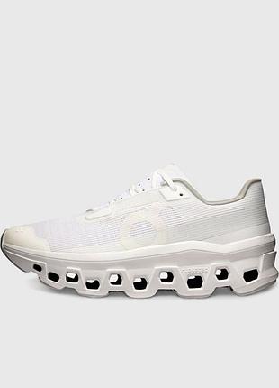 On cloudmonster void white