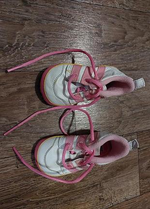 Кросівки для дівчинки «adidas». індонезія