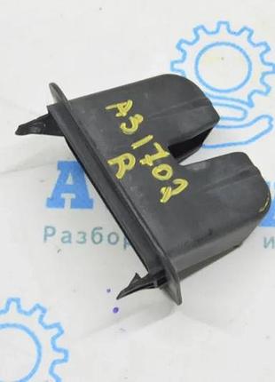 Накладка замка крышки багажника audi a3 8v 15-20 4d, 5d черн