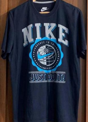 Чоловіча футболка nike