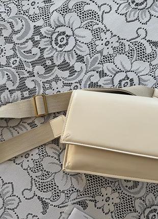 Сумочка zara нова бежева на довгому ремінці