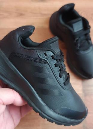 Оригінальні adidas р30 довжина учтілки по факту 18.7см