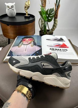 Nike air huarache grey black