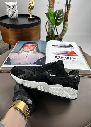Nike air huarache black white