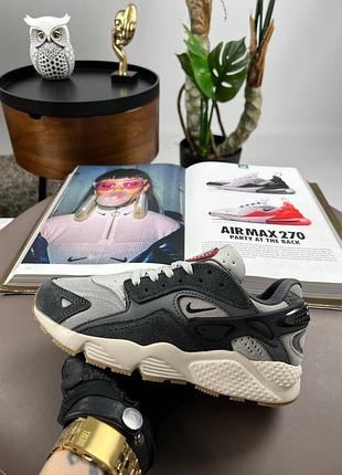 Nike air huarache grey black