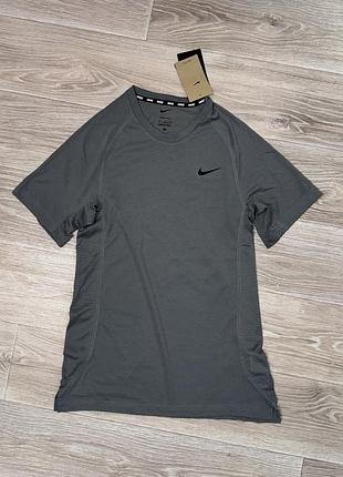 Мужская футболка nike
