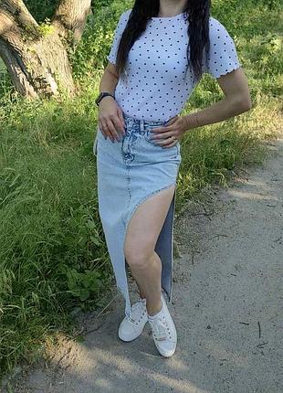 Юбка з розрізом