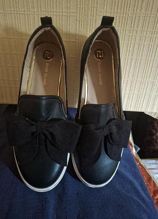 Чорні сліпони river island 23 23.5