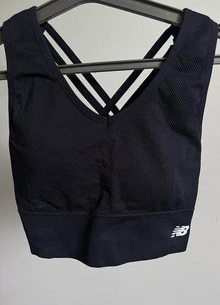 Спортивний топ new balance